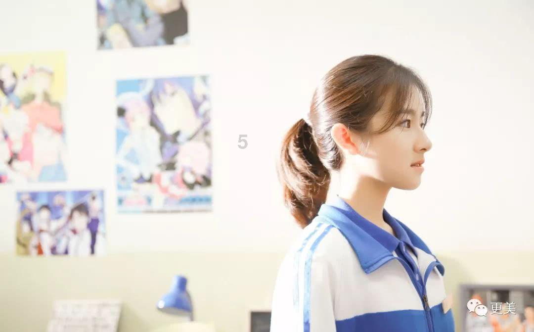和近百个Lolita妹妹一起在商场巡游